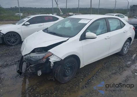 2018 Toyota Corolla Le z USA, uszkodzony, nr VIN 2T1BURHE5JC106856